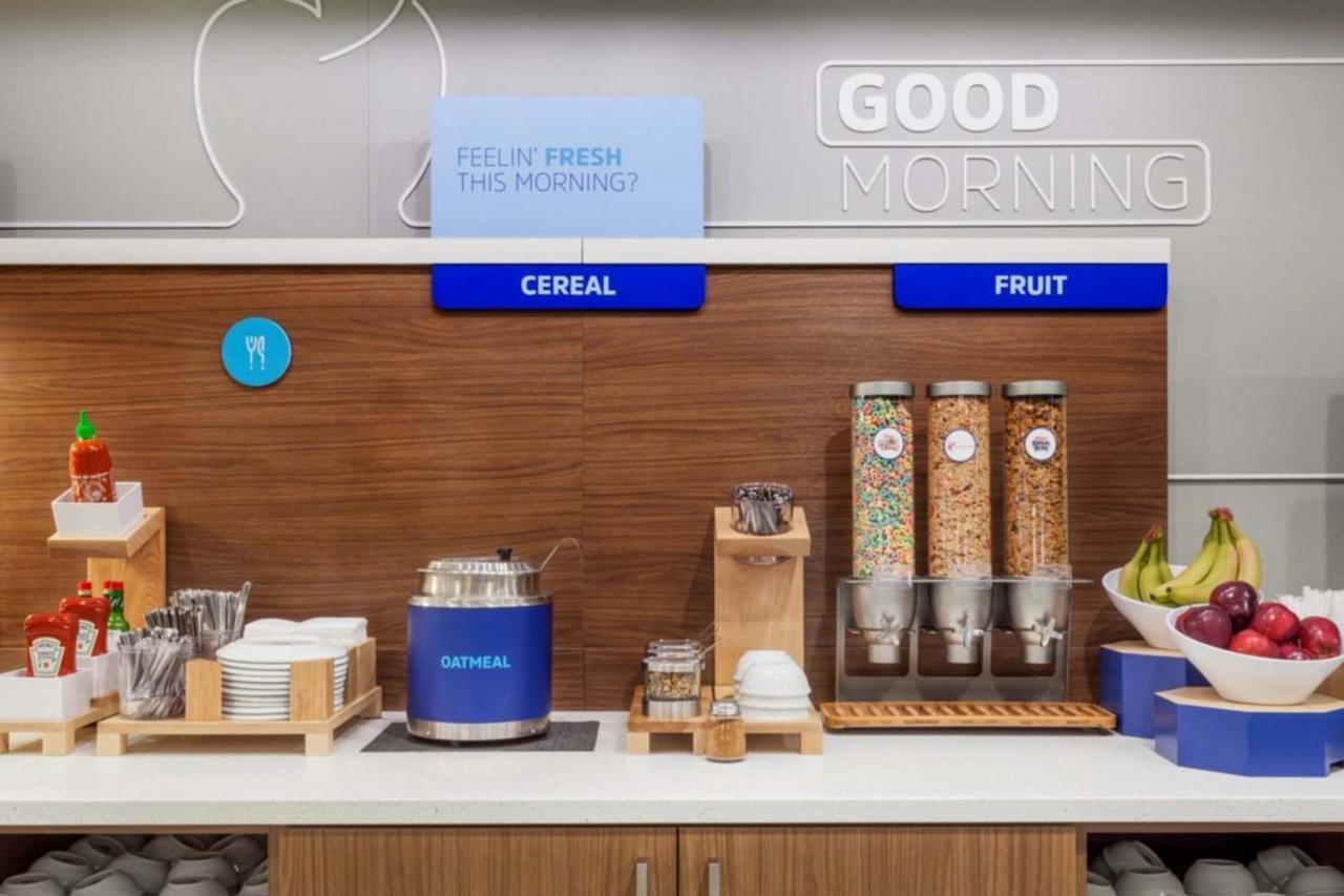Holiday Inn Express Frazer - Malvern By Ihg Luaran gambar